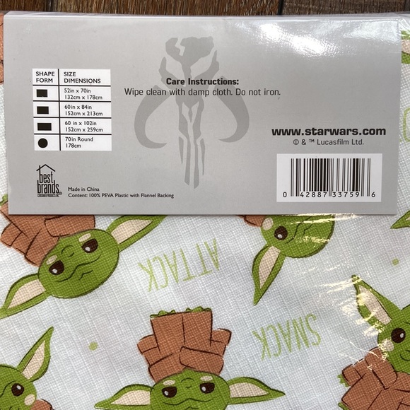 Star Wars Mandalorian Baby Yoda 70 Inch Round Vinyl Table Cloth New - Picture 6 of 7